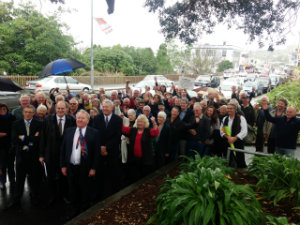 rates crowd at court 2(copy)